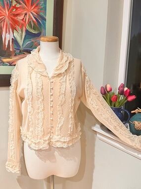 Romantic Ecru Blouse of Swiss Dot Net & Ruffled Lace w/ Pearl Buttons in Victori